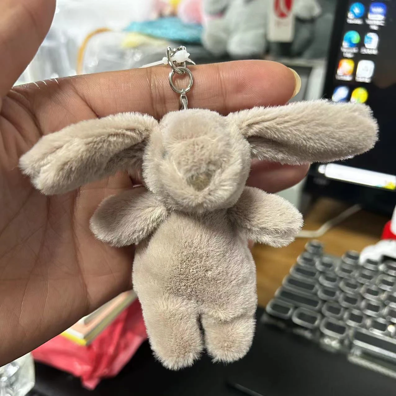 Мягкая игрушка-брелок в виде м – обзор и цена Phone Accessories Jewelry